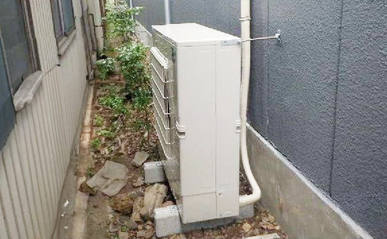 岐阜県岐阜市 建設業事務所等 設置事例の室外機