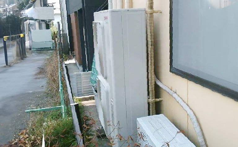 愛知県尾張旭市 ラーメン店店舗 設置事例の室外機