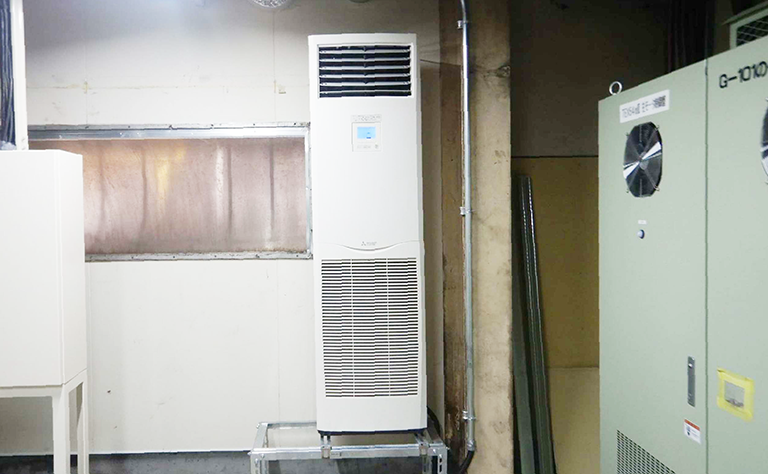 岡山県倉敷市 製造業機械室 設置事例の室内機