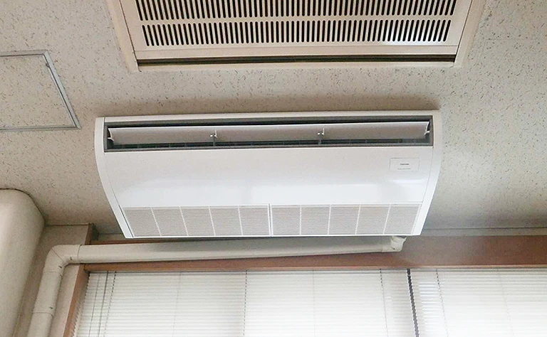 秋田県横手市 建築業事務所 の室内機