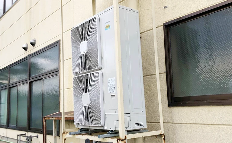 山形県米沢市 工場 の室外機