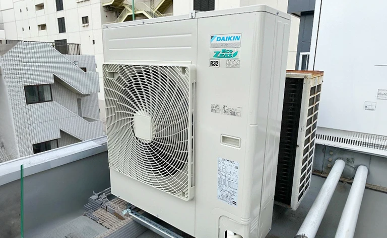 千葉県船橋市 美容室店 の室外機