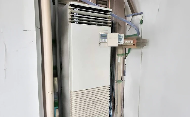 東京都荒川区 電子機器製造作業場 の室内機