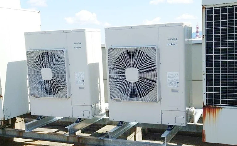 福井県福井市 空きテナント の室外機