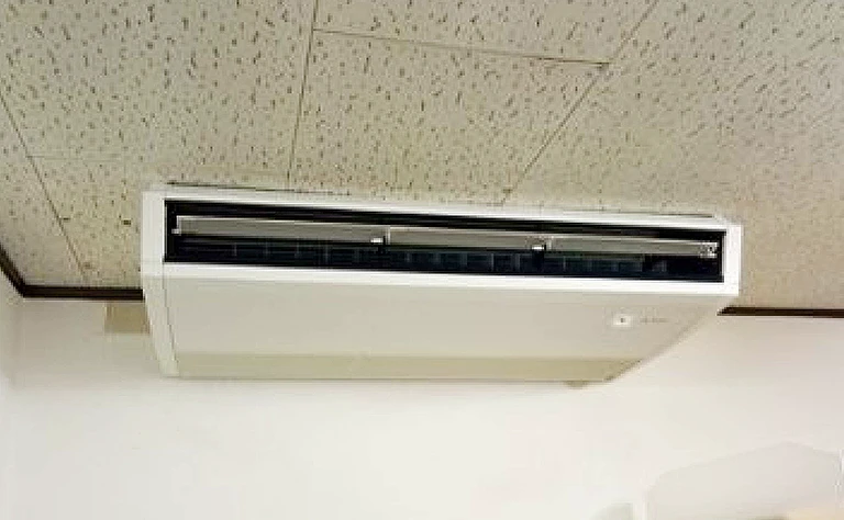 三重県四日市市 事務所 の室内機