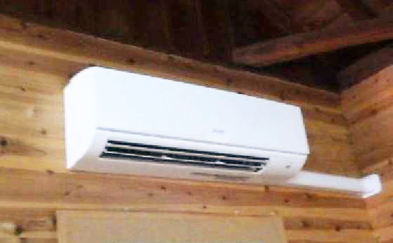 滋賀県大津市 研修所 の室内機