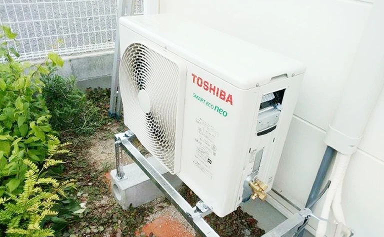 鳥取県西伯郡日吉津村 事務所 の室外機