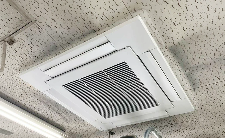 香川県高松市 印刷業工場 の室内機
