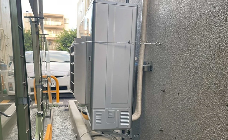 沖縄県那覇市 美容室 の室外機