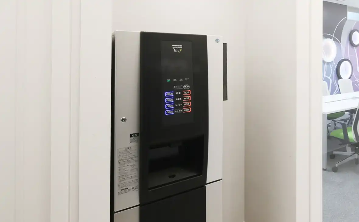 本社ドリンクサーバー