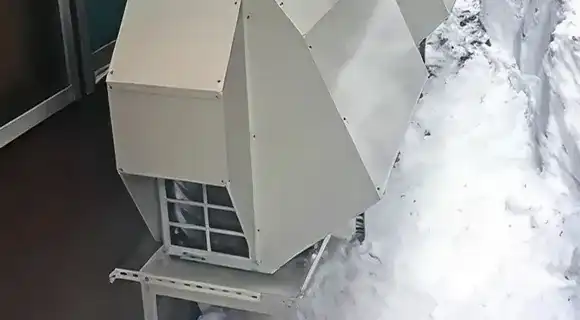 豪雪地帯でのエアコン工事イメージ