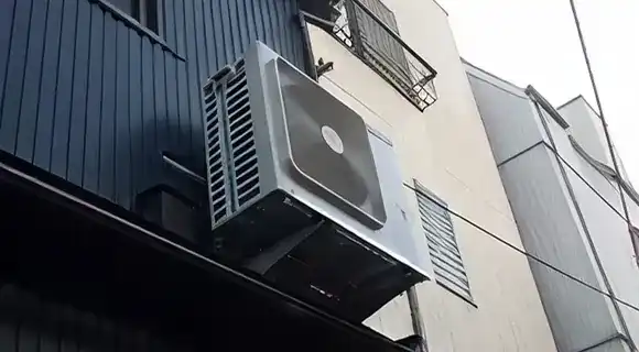 壁面設置した室外機のドレン処理イメージ