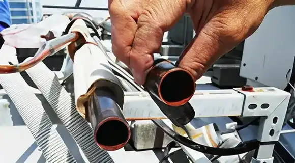 既設機撤去後に残置配管を確認するイメージ