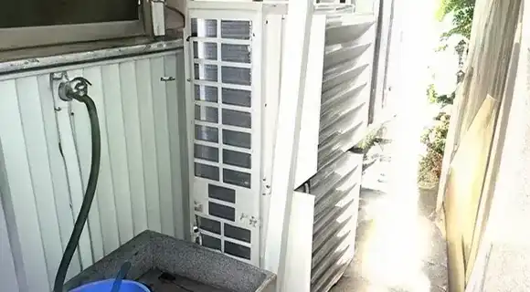 隣家や庭に面した位置の室外機設置イメージ