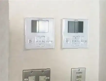 業務用エアコンの壁掛けリモコン