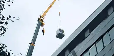 既存エアコンの撤去作業