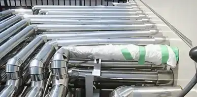 配管工事と化粧仕上げ