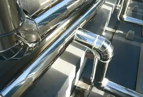 耐久性と美観を高める室外機配管ラッキング