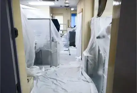室内養生を施した工事前の状況