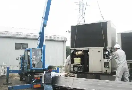 重量のある室内機の搬入作業