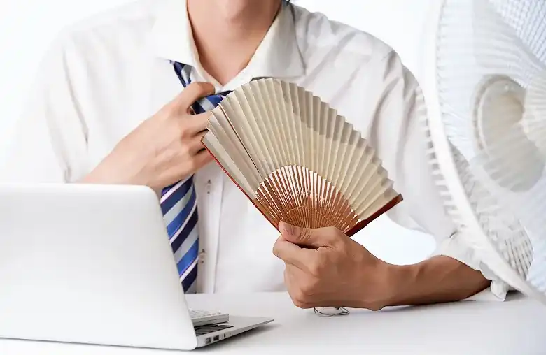 真夏に業務用エアコンが故障した場合のイメージ