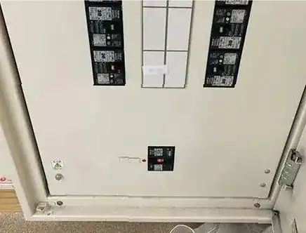 スポットエアコンの電源制御盤
