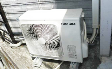 パチンコ店:天井カセット形4方向吹出の室外機